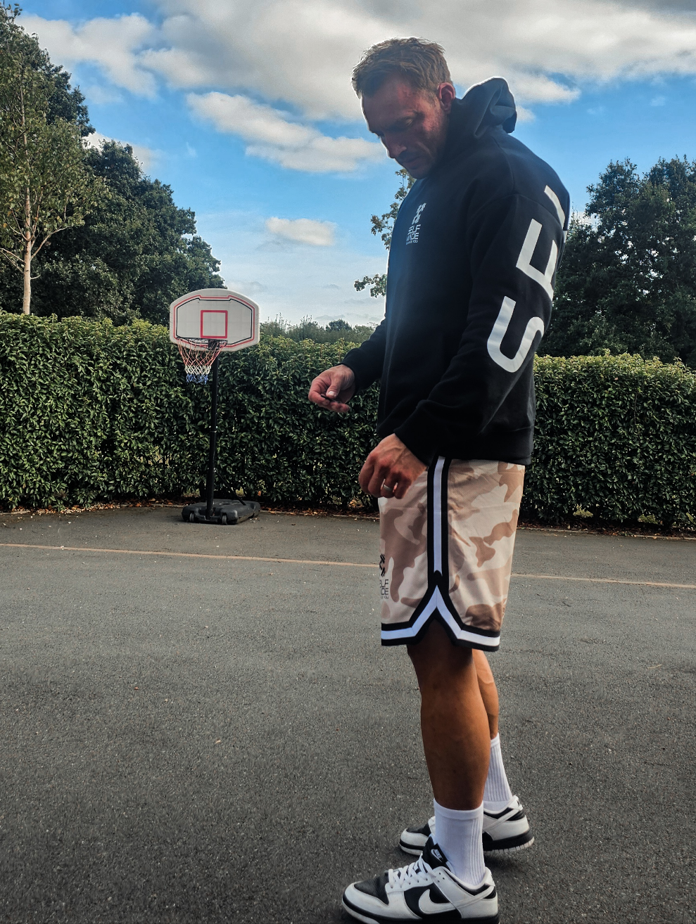 STATUS HOODIE