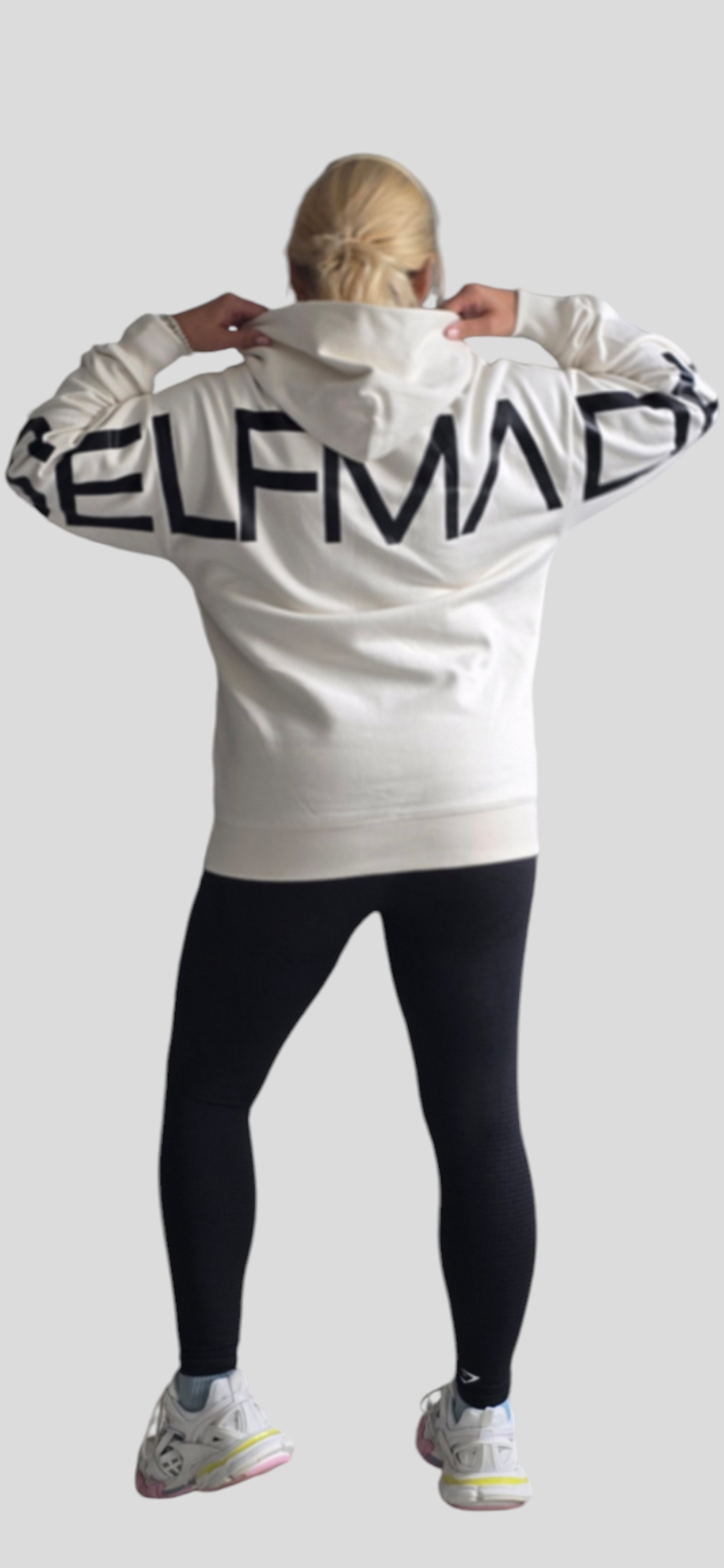 STATUS HOODIE